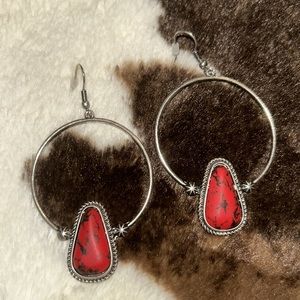 ❗️SALE❗️ Teardrop Hoop Earrings